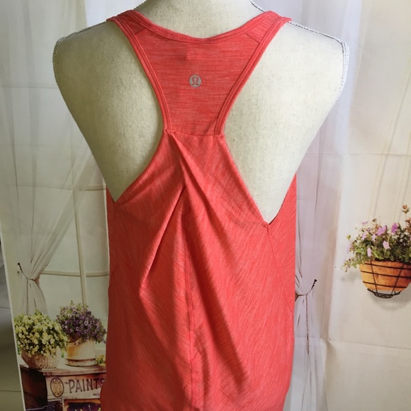 NWT HRED LULULEMON ESSENTIAL TANK HEATHERED - - 6 - Picture 2 of 5